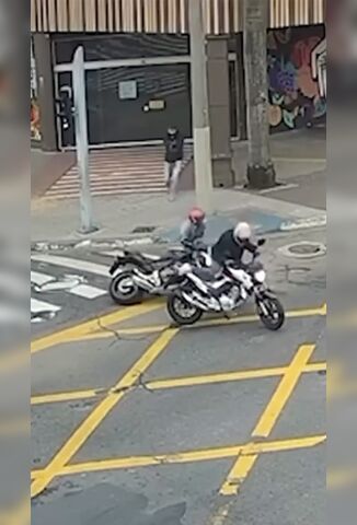 Motorcycle Thieves Rob An Undercover Officer With Deadly Consequences