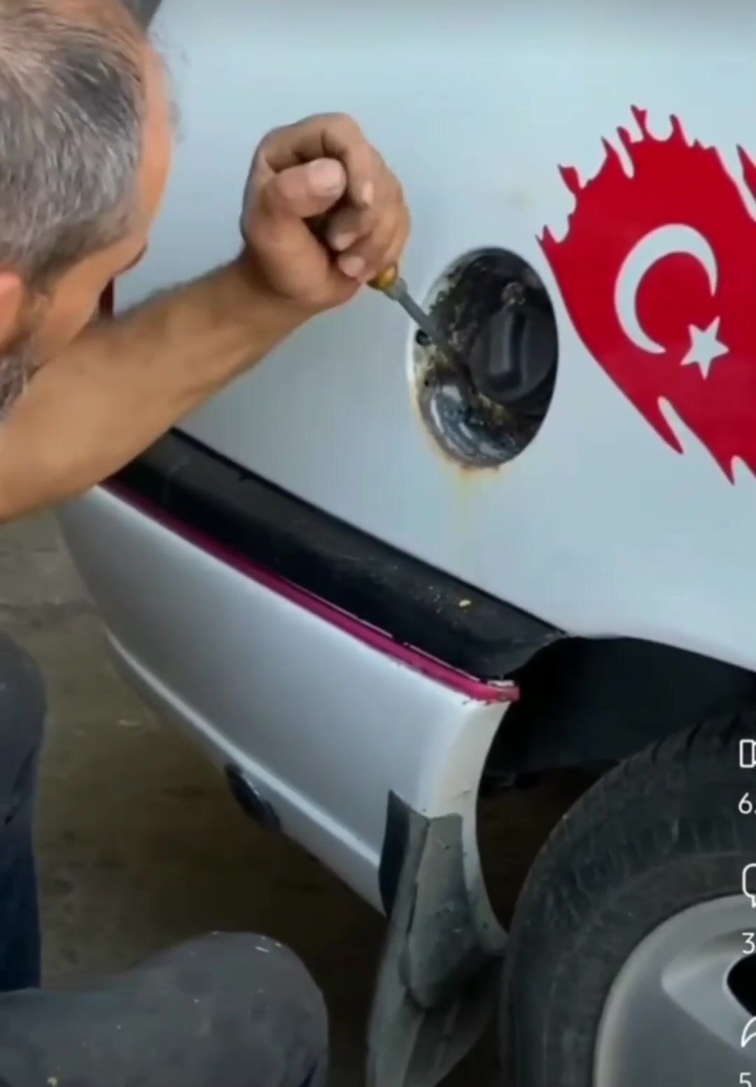 Welding A Gas Cap Causes Car To Explode