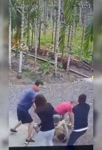 Man With A Machete Beaten Unconscious With Hoes And Sticks