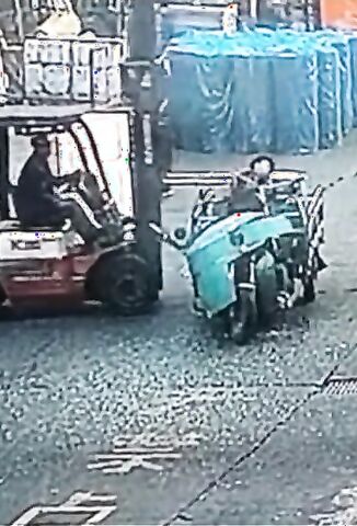 Worked Has Her Neck Snapped By A Forklift