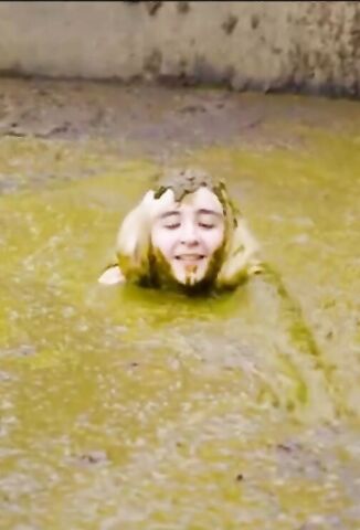 Girl Likes To Swim In Shit For Internet Clout