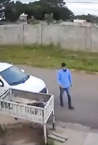 Man Arriving Home Executed By Hitman In Waiting
