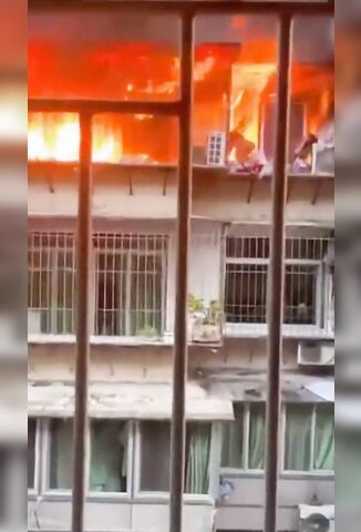 Horror - People Burning Alive On Their Bar Protected Balconies
