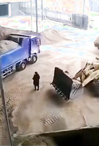 Quarry Supervisor Scooped Up And Buried Alive By Back Hoe Driver