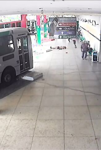Alleged Pedo Beaten To Death At Bus Station With Aftermath
