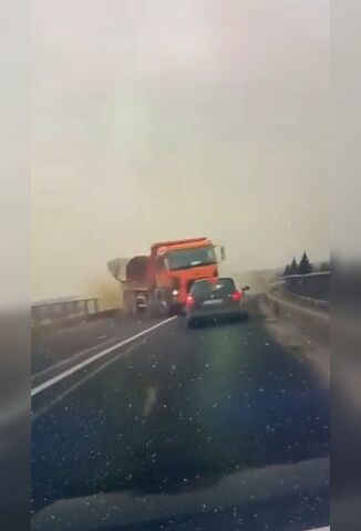 Truck Swerves Into Unsuspecting Driver Car All Three On Board