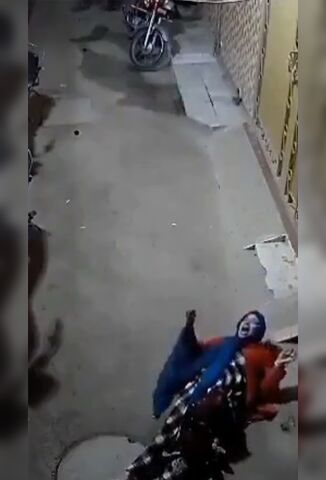 Woman Falls Off Balcony In Front Of Her Child And Screams In Pain