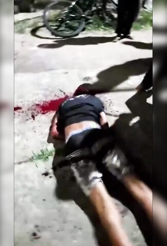 Brutal Overkill On Gang Rival In The Street With Machetes And Rocks