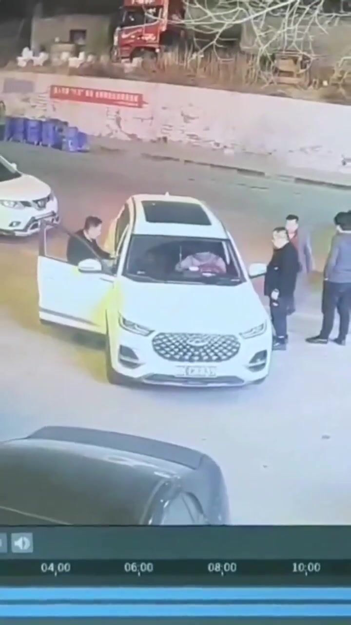 Crazed Husband Stabs His Wife Multiple Times Sitting In The Car