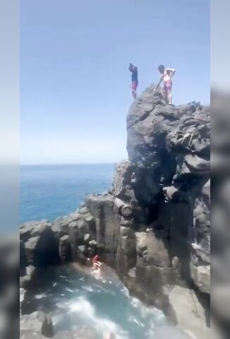 Brit Snaps Both His Legs Jumping Into A Rock Pool On Vacation