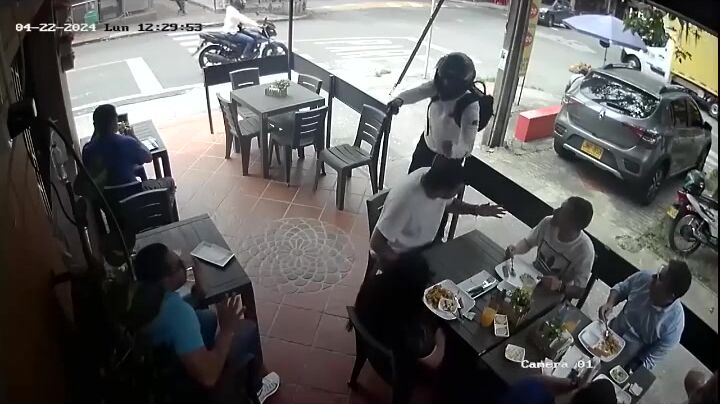 Armed Robber Gets Instant Karma When Undercover Cop Pulls His Own Gun