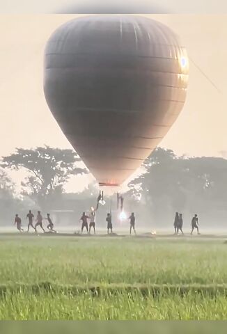 Four Children Injured When Idiots Light Up A Hot Air Balloon