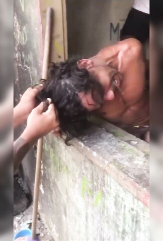 Man Caught Stealing A Mobile Phone Is Brutally Punished