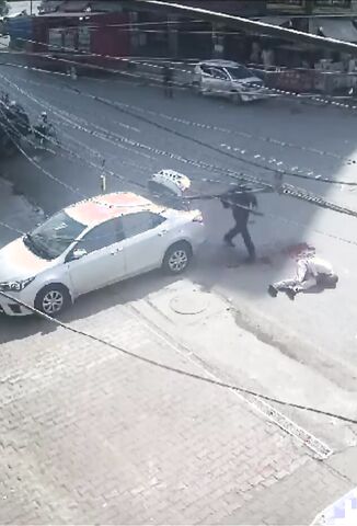 Man Calmly Walks Up And Blows Away Unsuspecting Dude By His Car