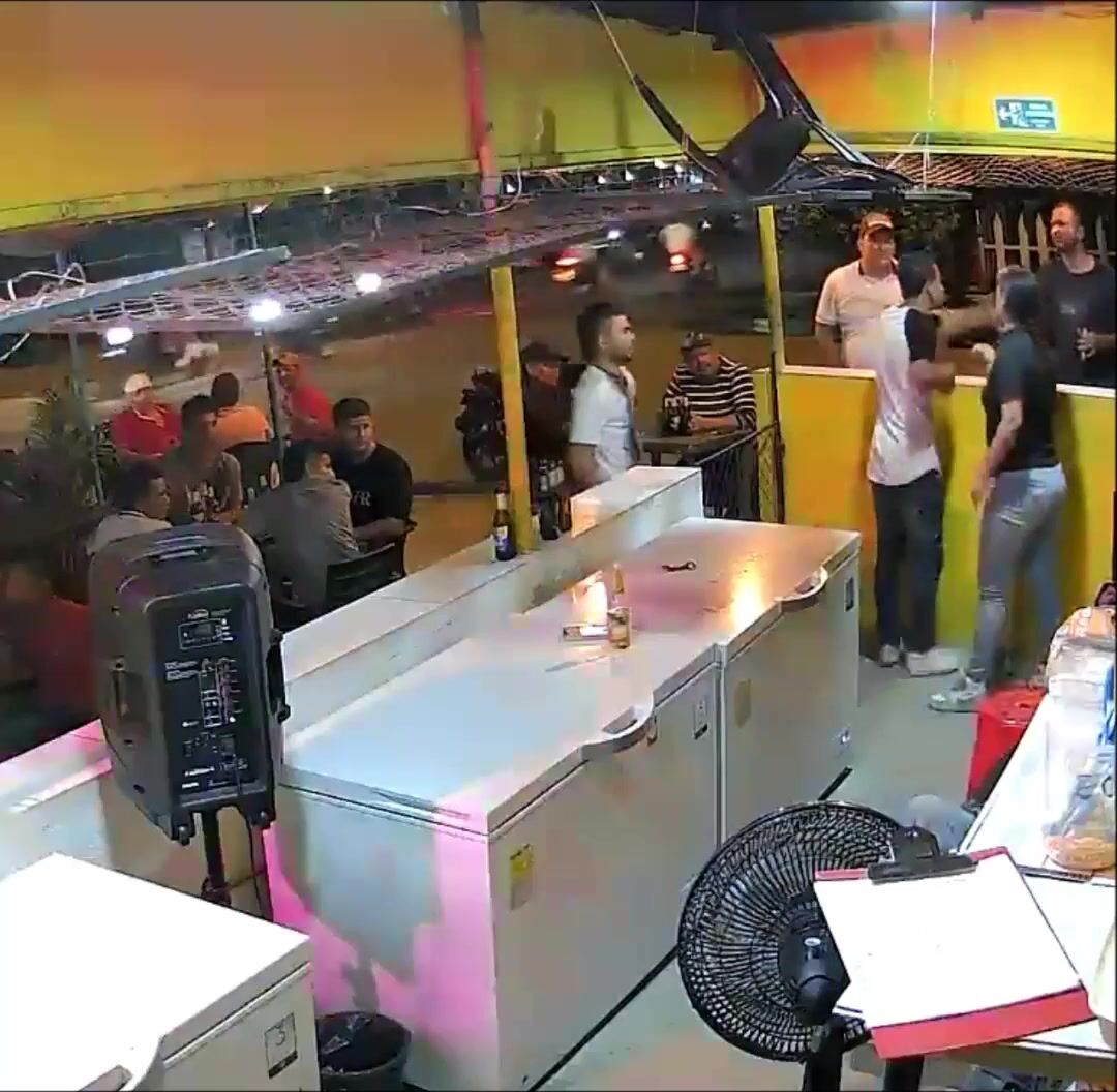 Argument At Bar Turns Deadly With One Quick Stab In Workers Back