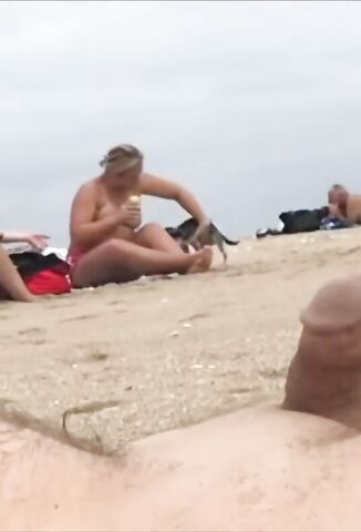 Little Dick Gives The Girls A Handsfree Show At The Beach