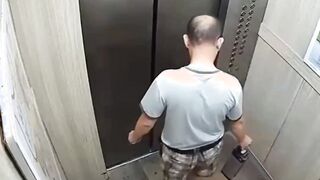 Man Cooked Alive When His Battery Pack Explodes In The Elevator