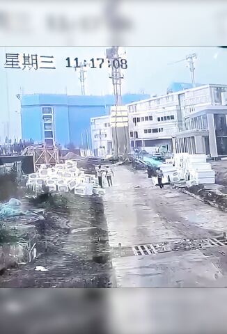 Crane Load Snaps Ending Workers Life In An Instant