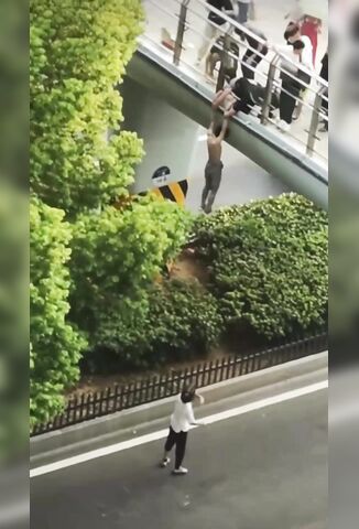 Suicide Jumper Succeeds In Only Snapping His Leg For A World Of Pain