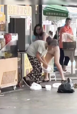 China Never Ceases To Amaze Me - Half Naked Girl Slices Open Old Lady