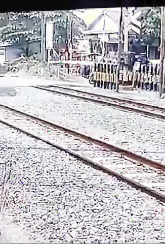 Man Runs And Dives Under The Express Train In India