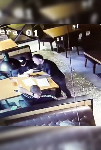 Waiter Took Too Long Customer Wasn't Happy About it