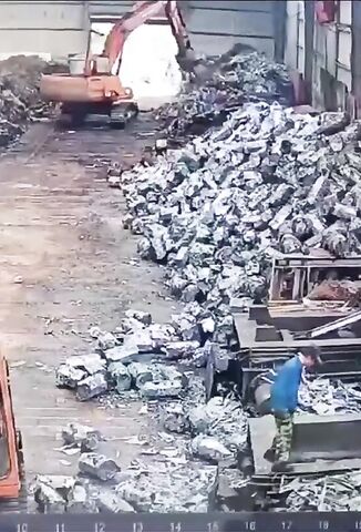 Brutal - Worker Crushed When Clearing Out Metal Crushing Machine