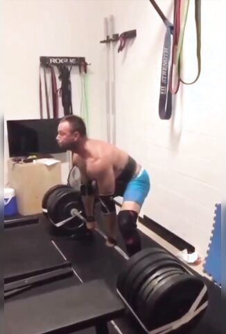 Mans Legs Reverse After Deadlifting Attempt