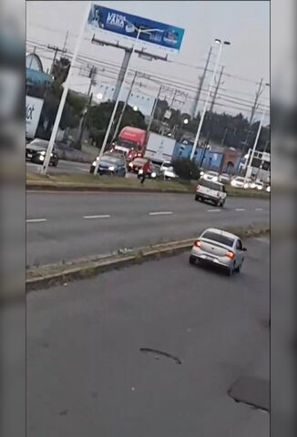 Insurance Scammer Faking An Accident Gets Run Over Anyway