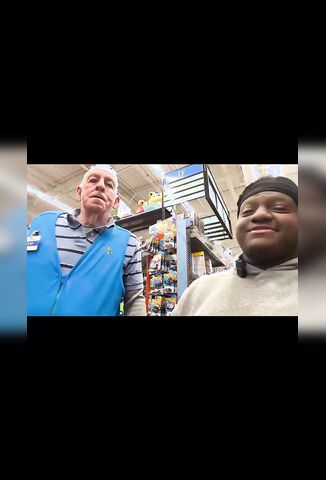 You Tuber Films Walmart Employee Offering To Suck His Dick Thinking He's 14