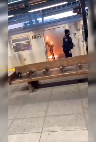 Sleeping Subway Rider Burned Alive On F Train After Crazed Attacker Tosses Lit Match