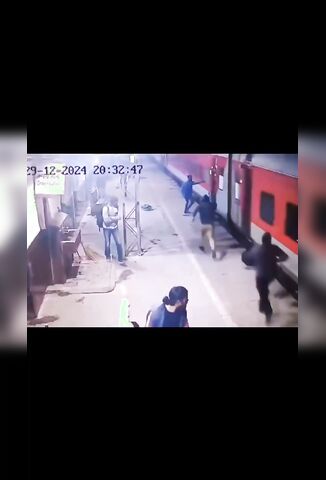 Man Dragged And Killed By Passing Train Whole Attempting To Cross The Tracks