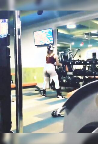 Girl Shits Herself Doing Goblet Squats In The Gym