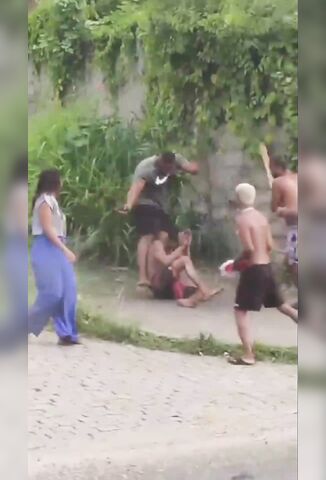 Thief Meets The Entire Town - Gets Beaten Unconscious With Lumps Of Wood