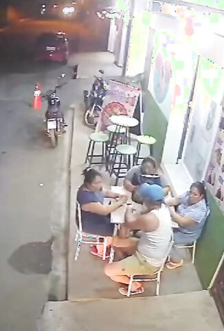 Man Murdered Enjoying Ice Cream In Manta With His Family