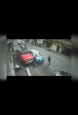 Red Jeep Demolishes Group Of Friends Relaxing On The Sidewalk