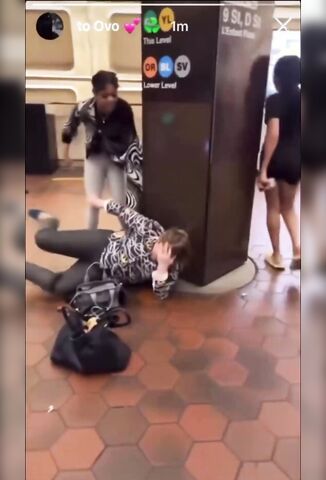 Woman Attacked By Three Teen Girls In The Subway