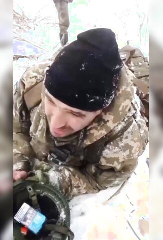 One Last Smoke - Russian Soldiers Execute Ukrainians Caught Behind Enemy Lines