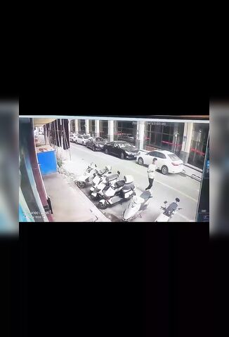 Girl Killed When Her Neck Catches A Wire From Construction Site
