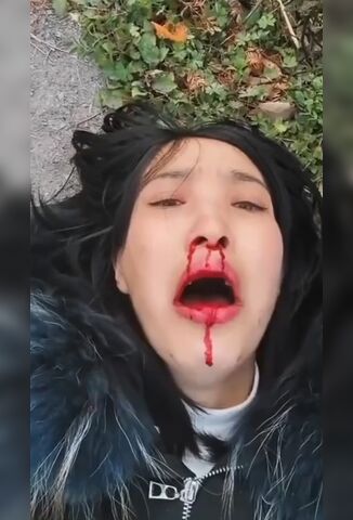 Tik Toker Crashes And Has To Go Live For Her Fans