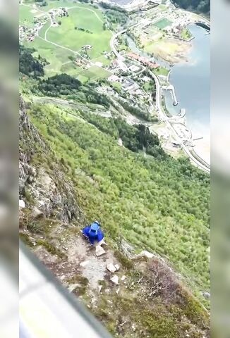 Wingsuit Daredevil Finds Out His Suit Doesn't Work