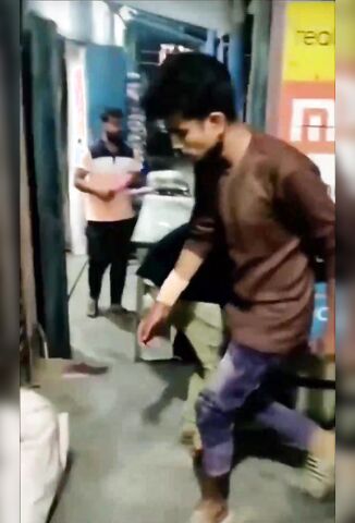 He Ate That Head Kick Like A Boss