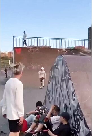 Scooter Trickster Uses His Face As The Brake