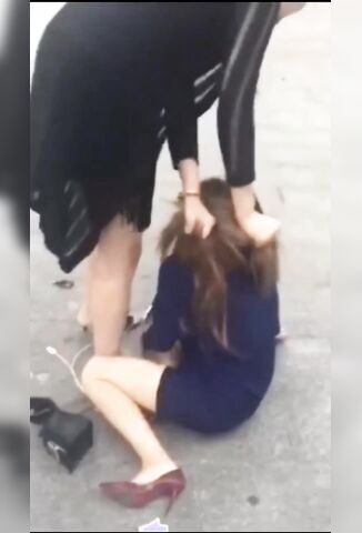 Bitches In China Are Vicious When Angry