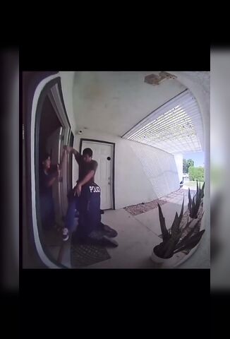 Cop Stabbed Repeatedly When He Knocks On Suspects Door