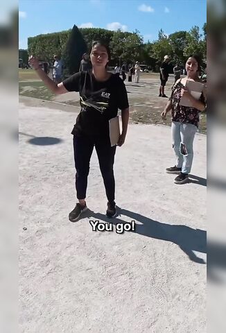 Scammers In Paris Don't Like Being Called Out By Social Media Clowns