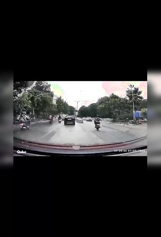 Drunk Biker Takes A Shortcut On The Wrong Side Of The Road