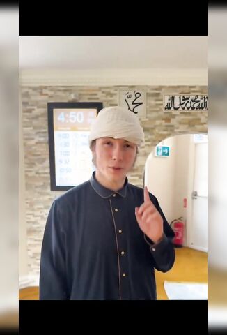 I'm A White British Muslim - Someone Looks Out Of Place