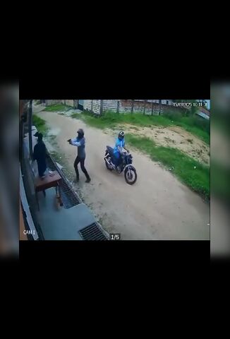 Hitman Jumps Off Bike Without Hesitation