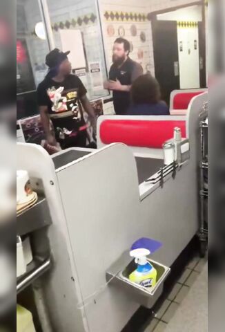 White Employee Had Enough Of Black Guy At The Waffle House